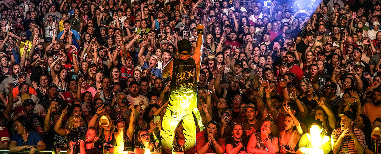 Brantley Gilbert's Kick It in the Ship Cruise