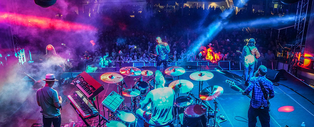 Brantley Gilbert's Kick It in the Ship Cruise