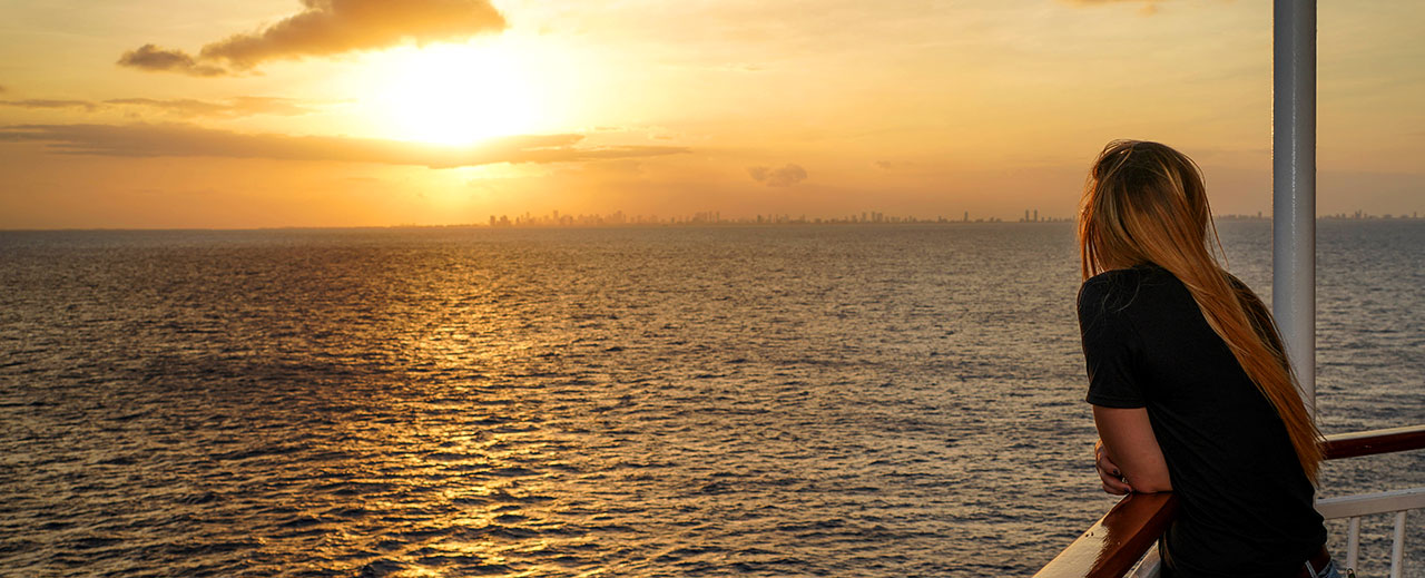 Brantley Gilbert's Kick It in the Ship Cruise