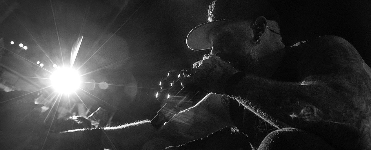 Brantley Gilbert's Kick It in the Ship Cruise