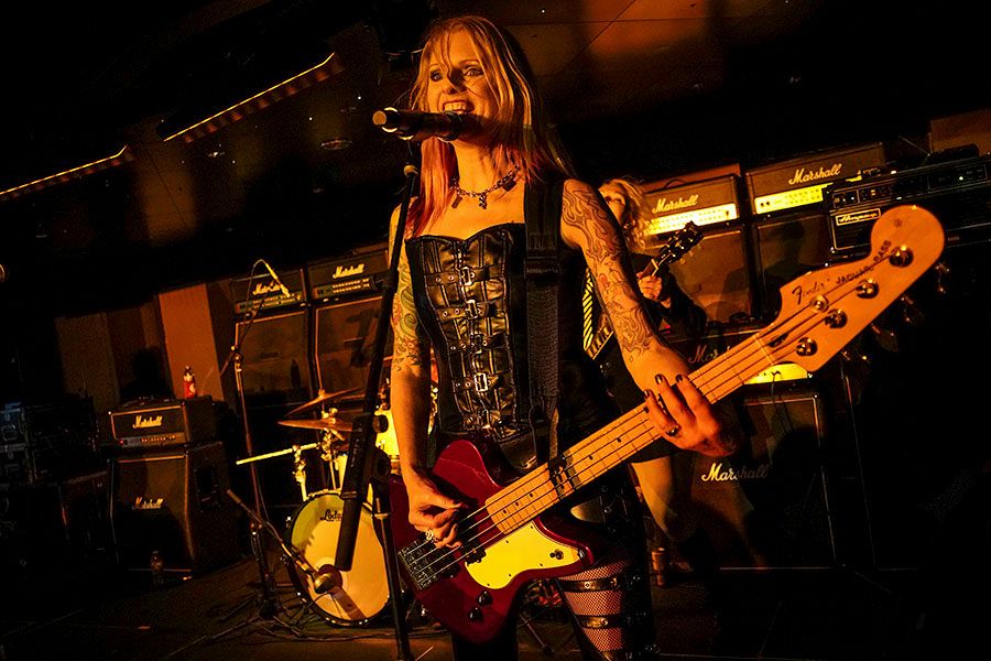 Magnum's in Bar City