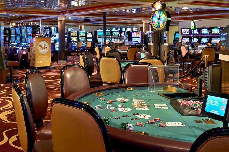 Gem Club Casino Bar