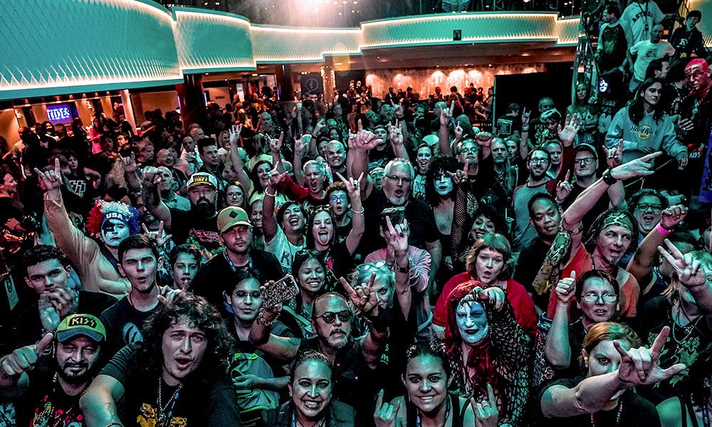 Over 30 shows on board each Kruise