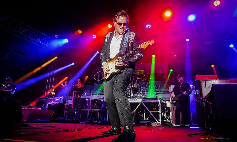 2 Unforgettable Joe Bonamassa Performances
