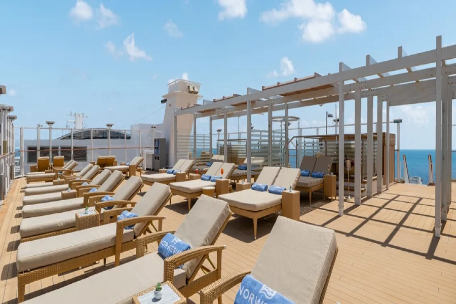 Vibe Beach Club