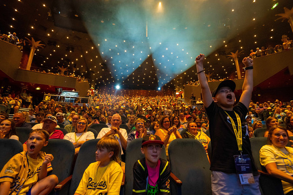 Bananas World Tour 2026 concert crowd