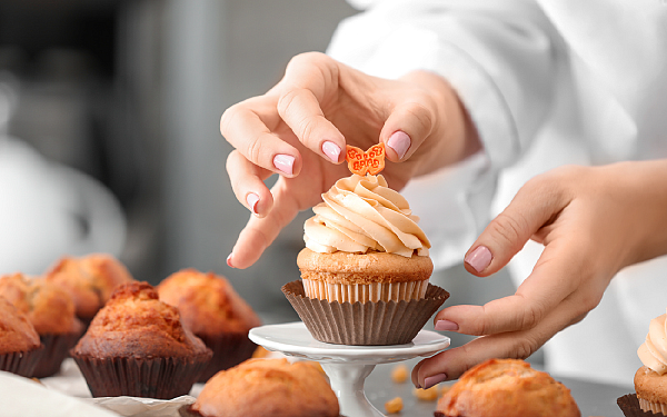 CUPCAKE IT UP