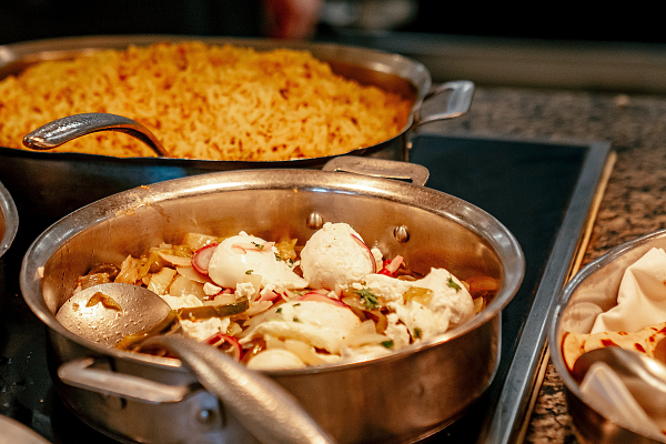 BUFFET SPOTLIGHTS