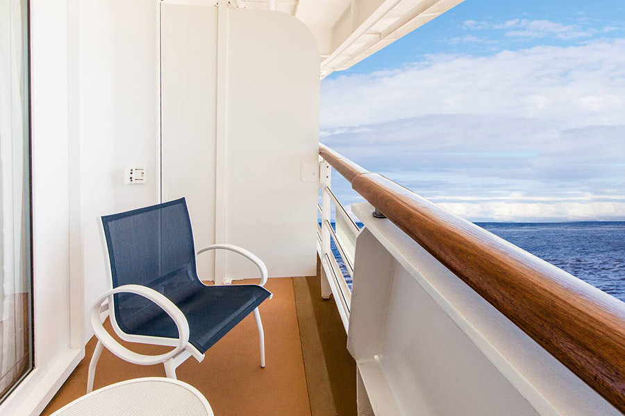 Deluxe Family Oceanview with White Wall Verandah