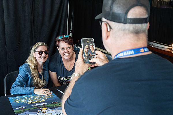 Autograph Sessions