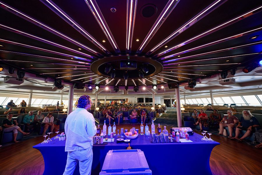 Spinnaker Lounge