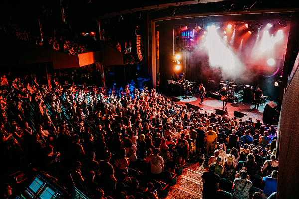 Battle of the Frontmen