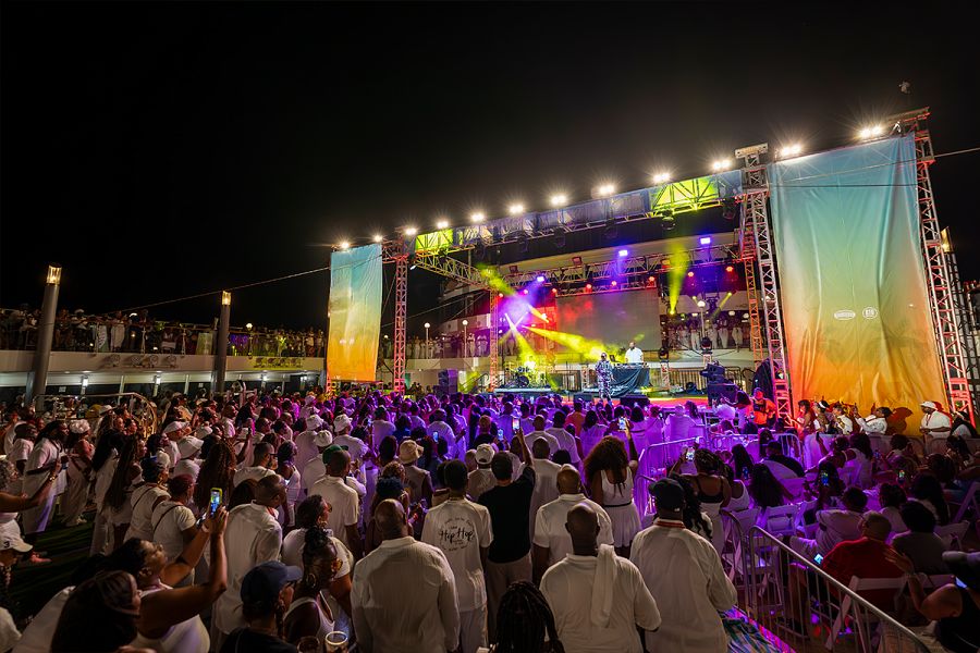 Pool Deck Stage
