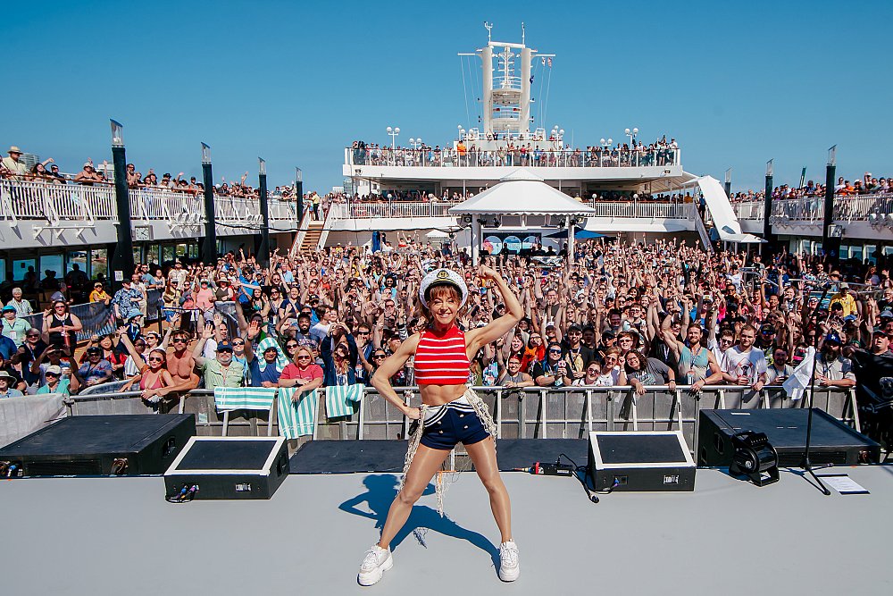 LINDSEY STIRLING’S MASTER OF TIDES CRUISE IS BACK!