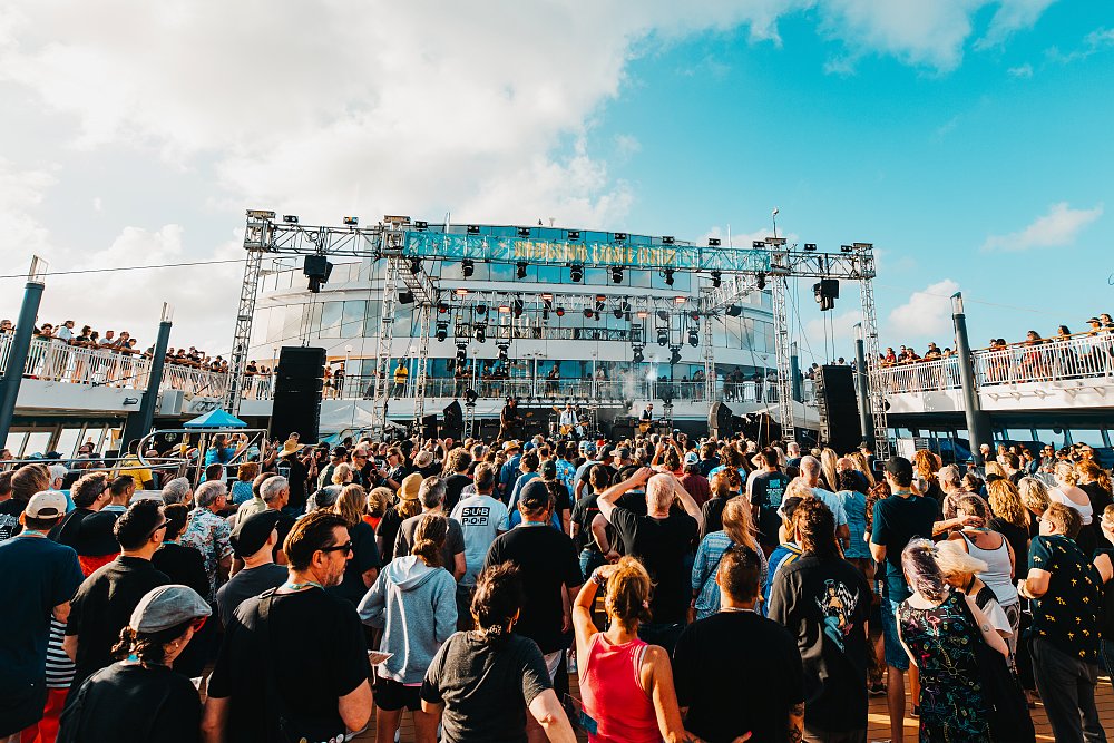 Turn it up and ride the waves!