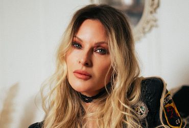Elizabeth Cook